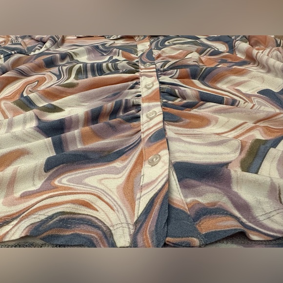 SO Women’s Juniors Marble Swirl Button Down Cinched Blouse Crop Top Size XL - Picture 11 of 14